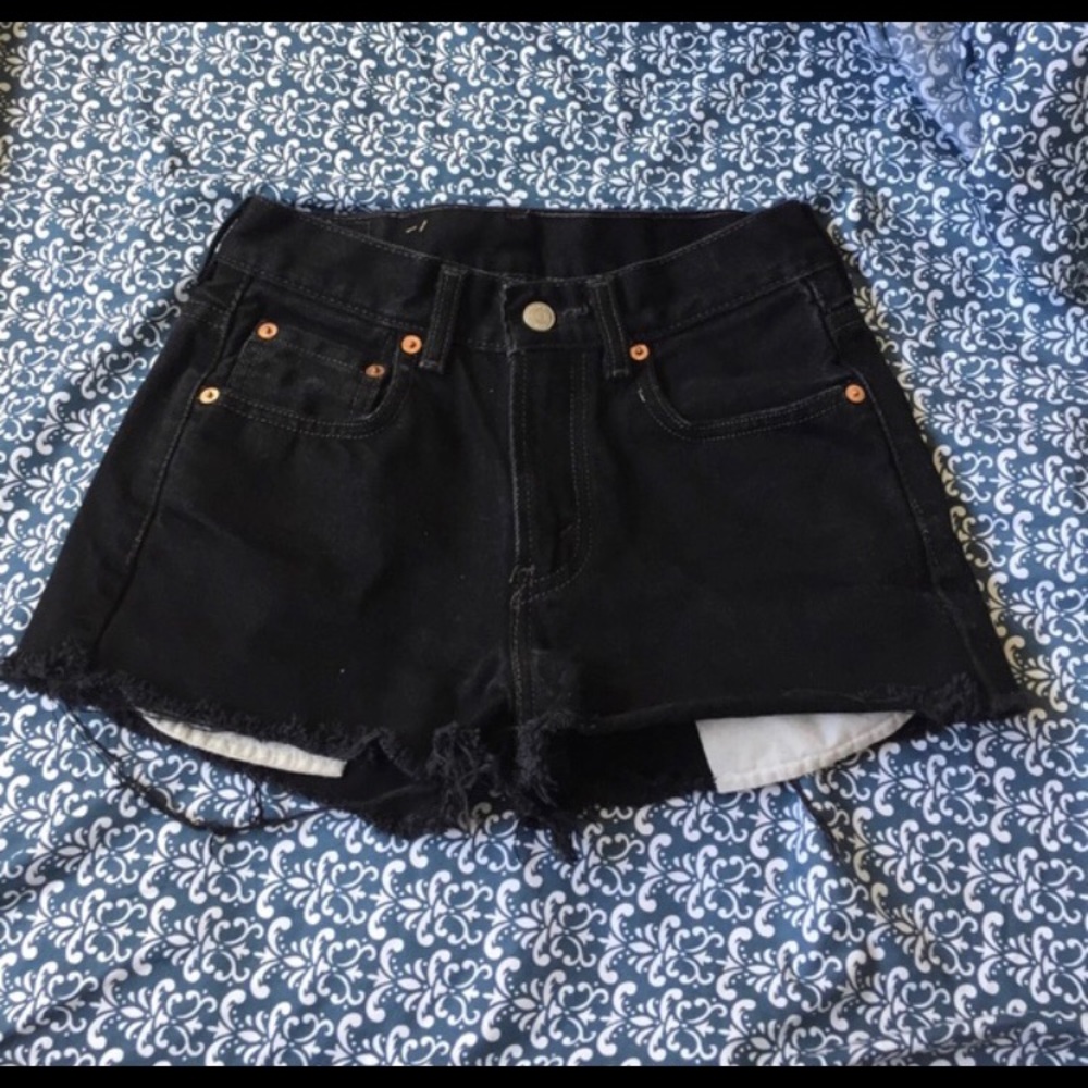 Levi High Waited Shorts